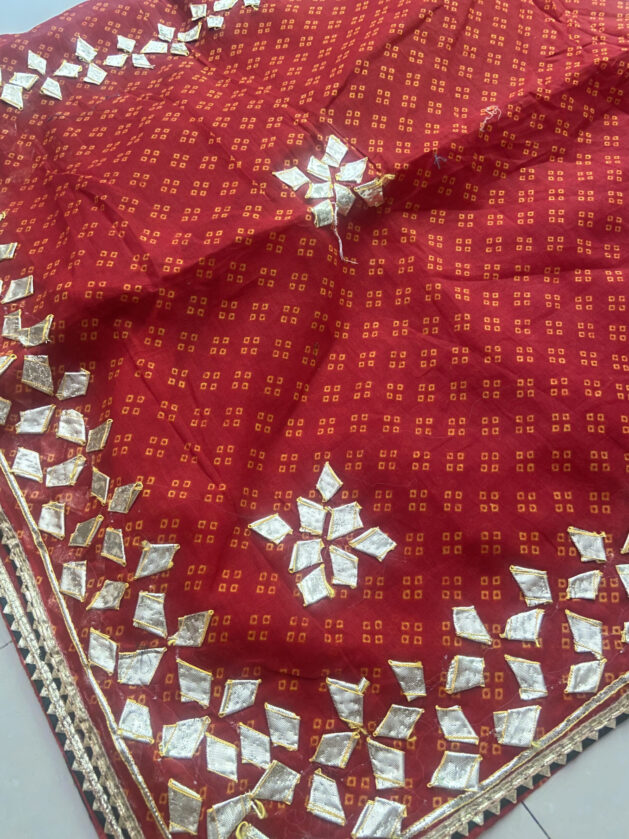 Cotton Bandhej Saree With Kacchi Gota Patti Work - Image 3
