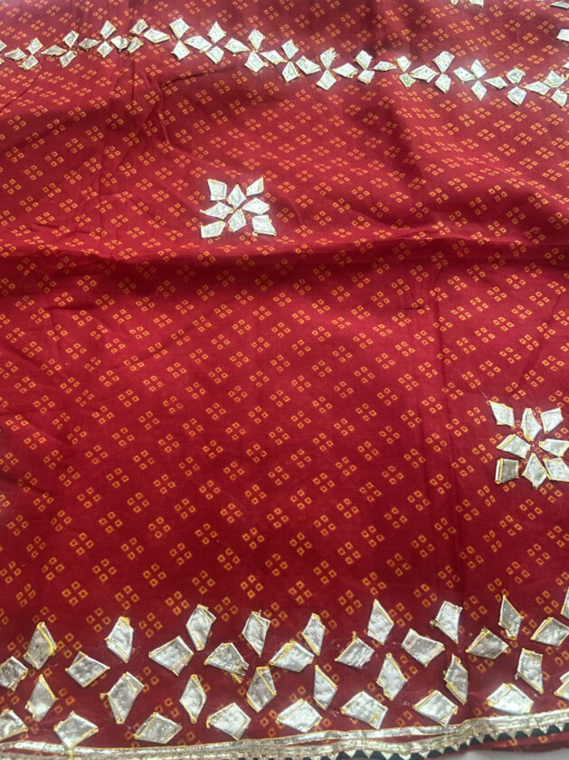 Cotton Bandhej Saree With Kacchi Gota Patti Work - Image 2
